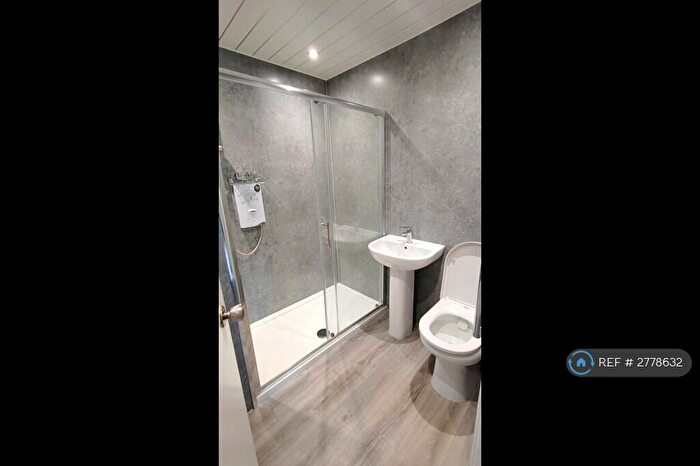 1 Bedroom Flat To Rent In Towers Court, Falkirk, FK2