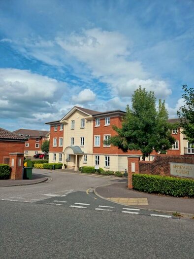 2 Bedroom Flat To Rent In Grimsbury Road, Bristol, BS15
