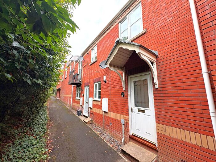 2 Bedroom Flat To Rent In Couper Meadows, EX2