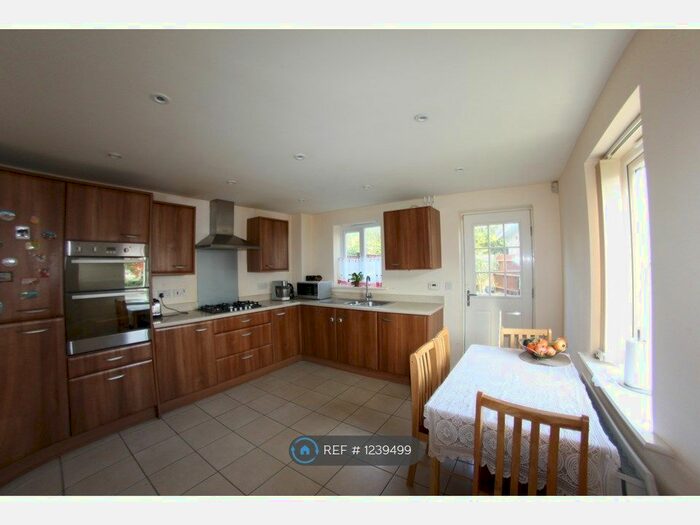 4 Bedroom Semi-Detached House To Rent In Lancaster Gate, Upper Cambourne, Cambridge CB23