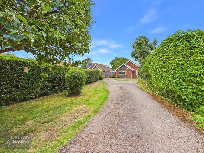 2 Bedroom Bungalow For Sale In Crescent Road, Heybridge, Maldon, CM9