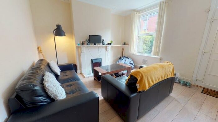 4 Bedroom Terraced House To Rent In Thornville Street, Hyde Park, Leeds, LS6