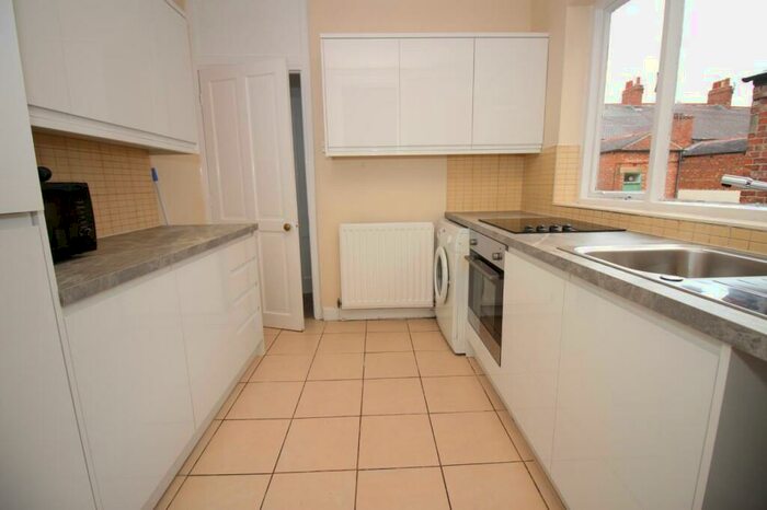 4 Bedroom Maisonette To Rent In Bayswater Road, Jesmond, Newcastle Upon Tyne, NE2