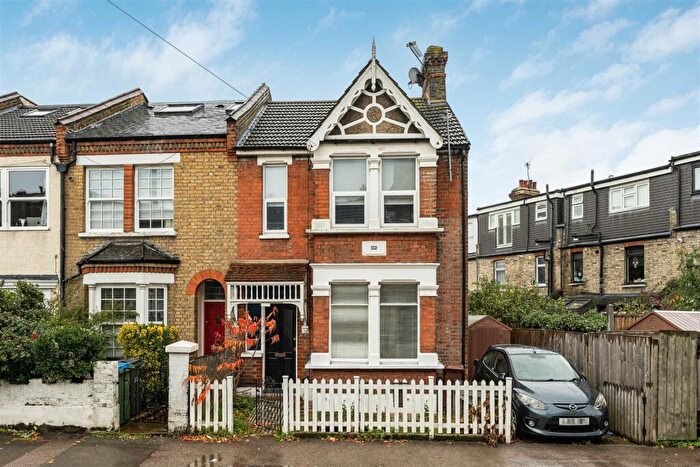 3 Bedroom End Of Terrace House For Sale In Grove Road, Walthamstow, London, E17