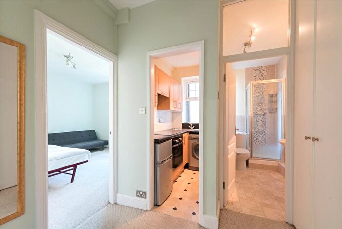 Apartment For Sale In Holmefield Court, Belsize Grove, London, NW3