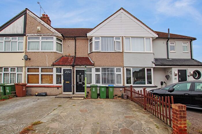 2 Bedroom Terraced House For Sale In Shirley Avenue, Bexley, DA5