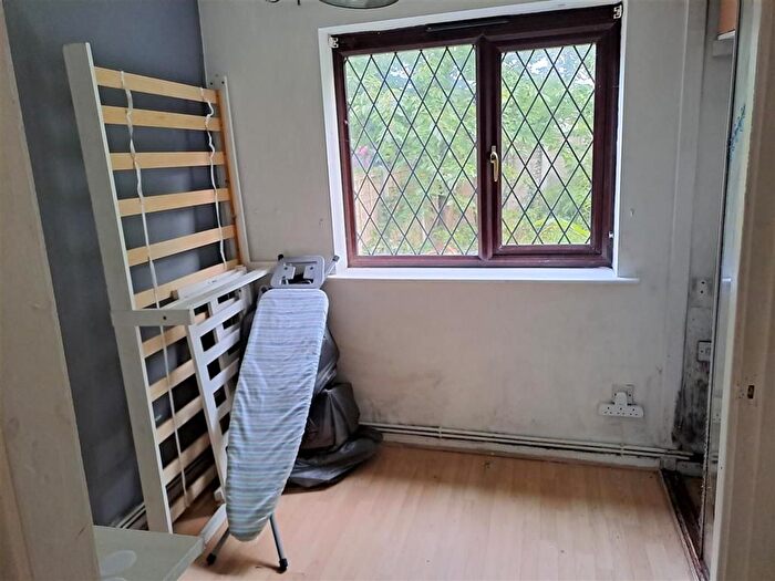 1 Bedroom Flat For Sale In Pickwick Court, Shifnal And Parking Spaces, TF11