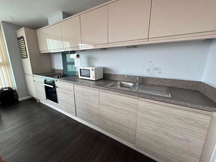 2 Bedroom Flat To Rent In Huntingdon Street, Nottingham, Nottinghamshire, NG1