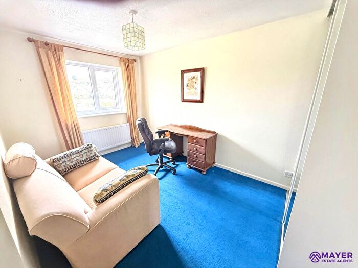4 Bedroom Terraced House For Sale In Sefton Avenue, Plymouth, PL4