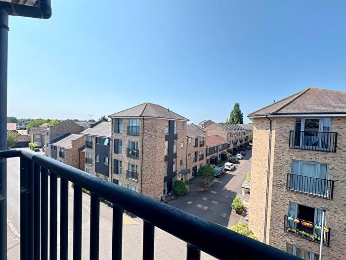 1 Bedroom Flat To Rent In Gladeside, Cambridge, CB4