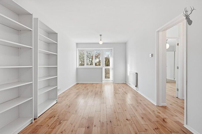 1 Bedroom Flat To Rent In Rutland Road, Victoria Park Village, E9