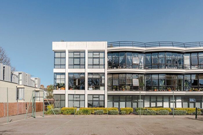 Studio To Rent In Frobisher Place, Peckham, London, SE15