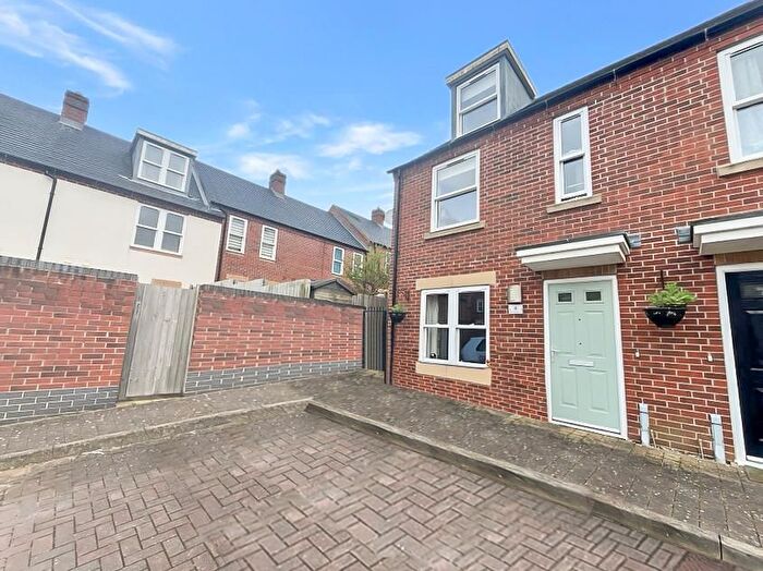 3 Bedroom Town House For Sale In Majestic Place, Swadlincote, DE11