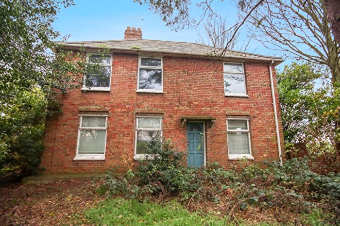 3 Bedroom Detached House For Sale In Flood Farm, Peterborough Road, Crowland, Peterborough, PE6