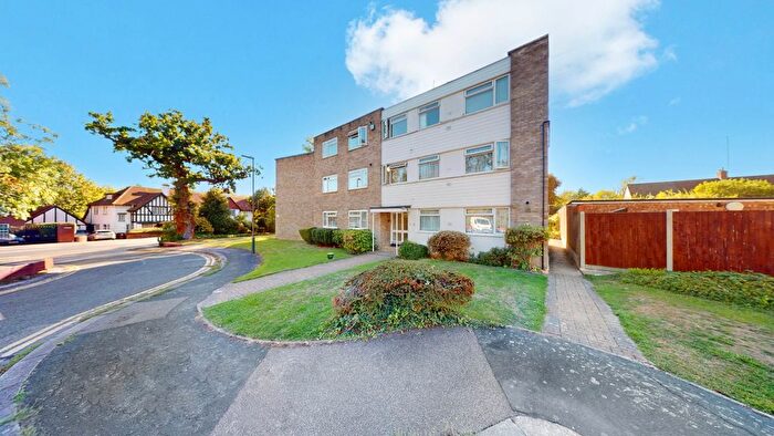 1 Bedroom Flat For Sale In Lonsdale Close, Hatch End, Pinner, HA5