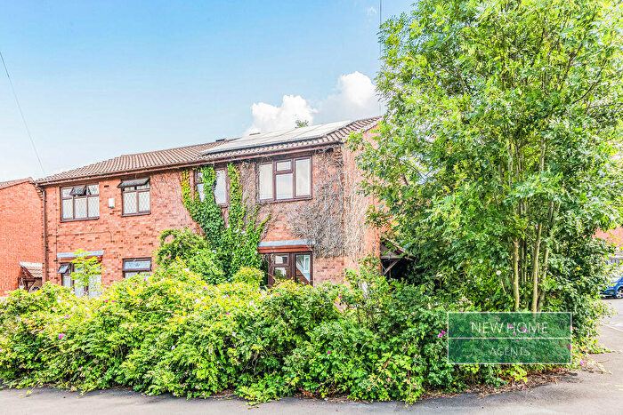 3 Bedroom Semi Detached House For Sale In Ruskin Street, West Bromwich, B71