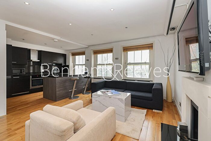 3 Bedroom Flat To Rent In Ennismore Gardens, Knightsbridge, SW7