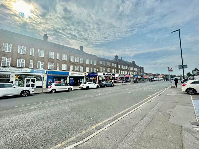 3 Bedroom Apartment To Rent In Blackfen Parade, Blackfen Road, Sidcup, Kent, DA15