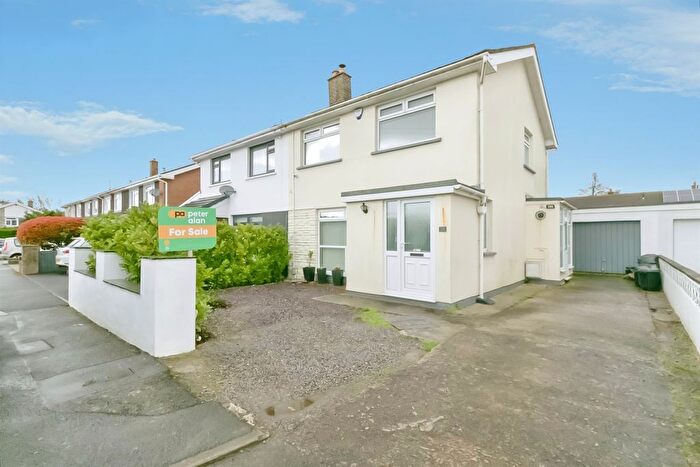3 Bedroom Semi Detached House For Sale In Sycamore Crescent, Barry, CF62