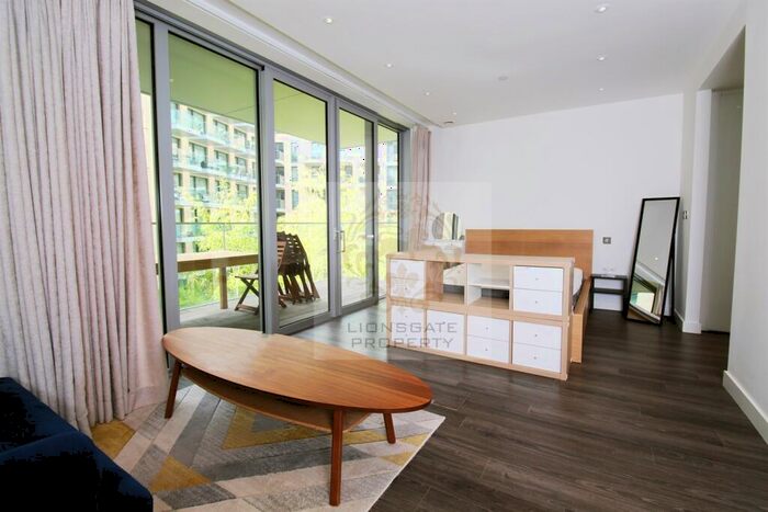 Apartment To Rent In Kingwood House, E1