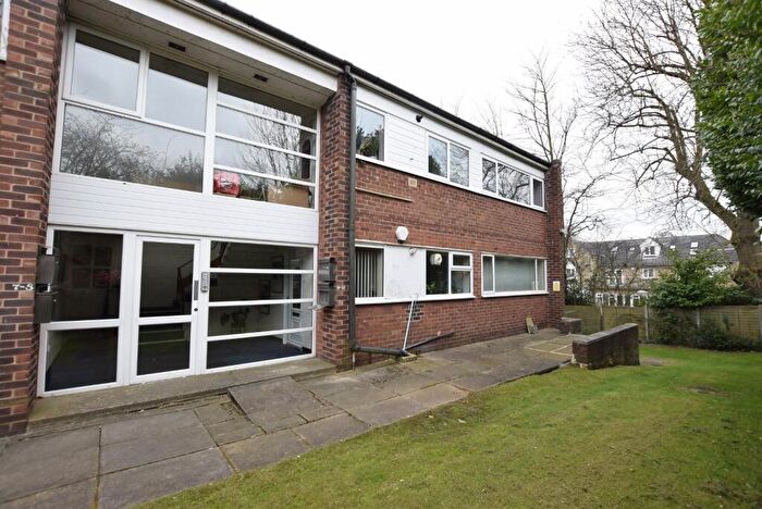 2 Bedroom Apartment To Rent In Southlands Close, Moortown, Leeds, LS17