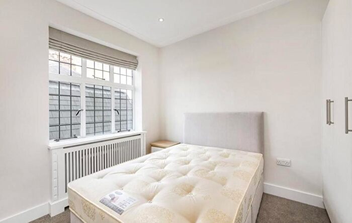 2 Bedroom Flat To Rent In Allsop Place, Marylebone, London, NW1