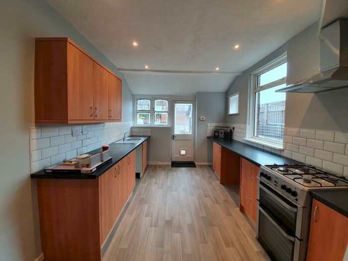 3 Bedroom House To Rent In Highbury Grove, Cosham, PO6