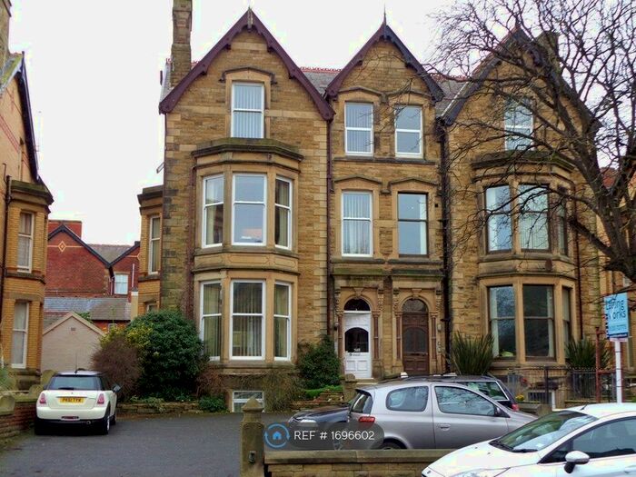 1 Bedroom Flat To Rent In Clifton Drive North, Lytham St. Annes, FY8