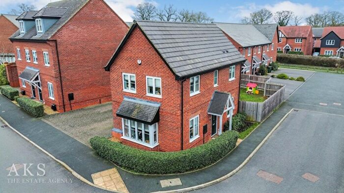 3 Bedroom Detached House For Sale In Heathfield Avenue, Etwall, DE65
