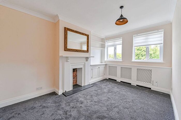 1 Bedroom Flat To Rent In Palace Road, Tulse Hill, London, SW2