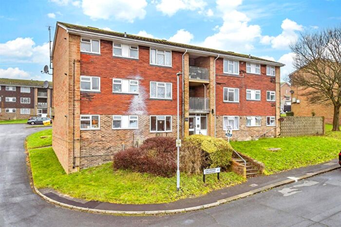 2 Bedroom Flat For Sale In Lockwood Crescent, Woodingdean, Brighton, East Sussex, BN2