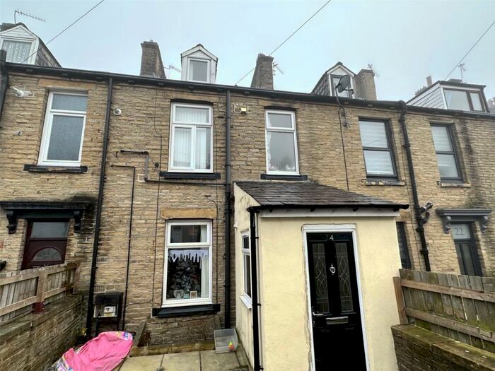 Houses for sale & to rent in HX1 4PX, Pellon Lane, Park Halifax