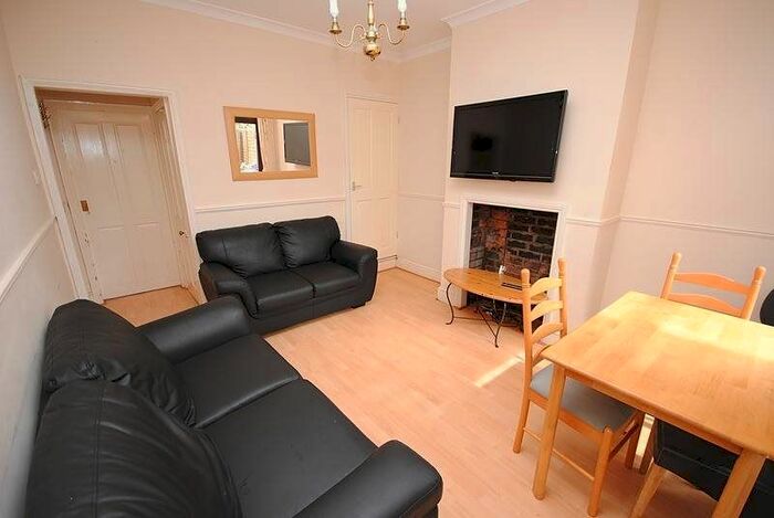 4 Bedroom Flat To Rent In George Street, Loughborough LE11