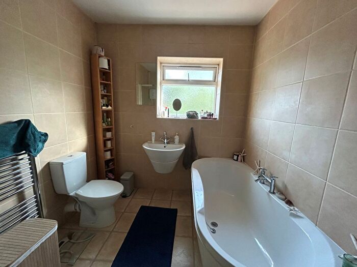 2 Bedroom Property To Rent In Chatham Road, Oxford, OX1