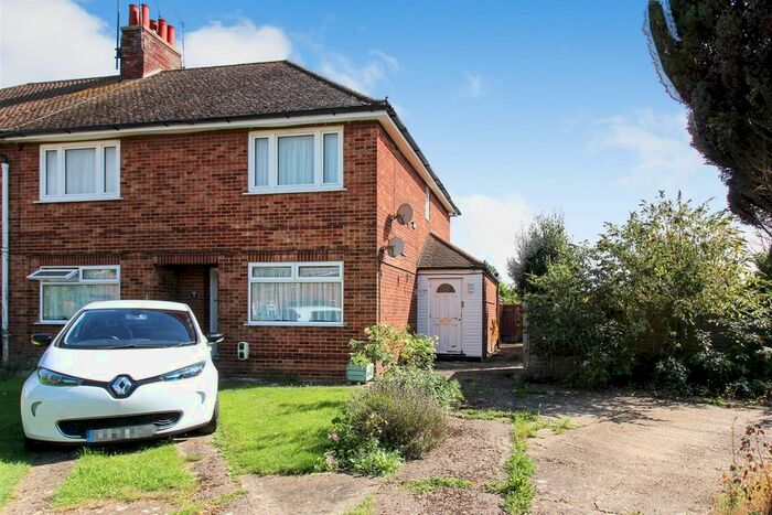 2 Bedroom Maisonette To Rent In Henry Road, Aylesbury, HP20