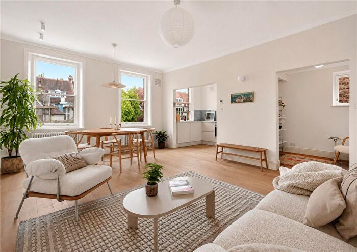 1 Bedroom Apartment For Sale In Frognal, Hampstead, London, NW3