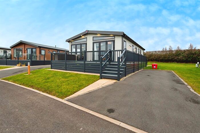 3 Bedroom Park Home For Sale In Malvern View Country Park, Stanford Bishop, WR6
