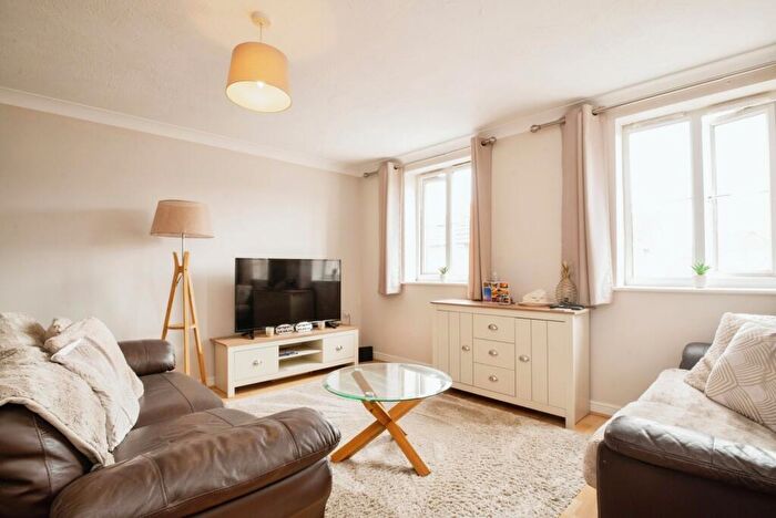 1 Bedroom Flat To Rent In Cwrt Coles, Cardiff, CF24