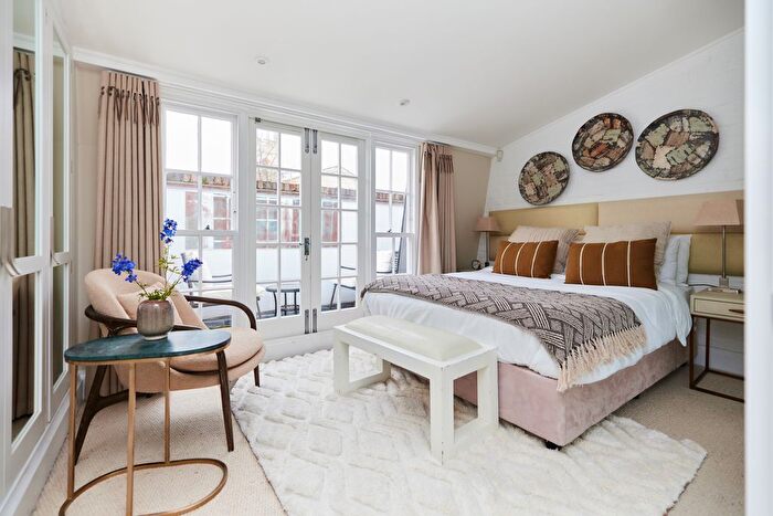 4 Bedroom Terraced House To Rent In St Luke's Street, Chelsea, SW3