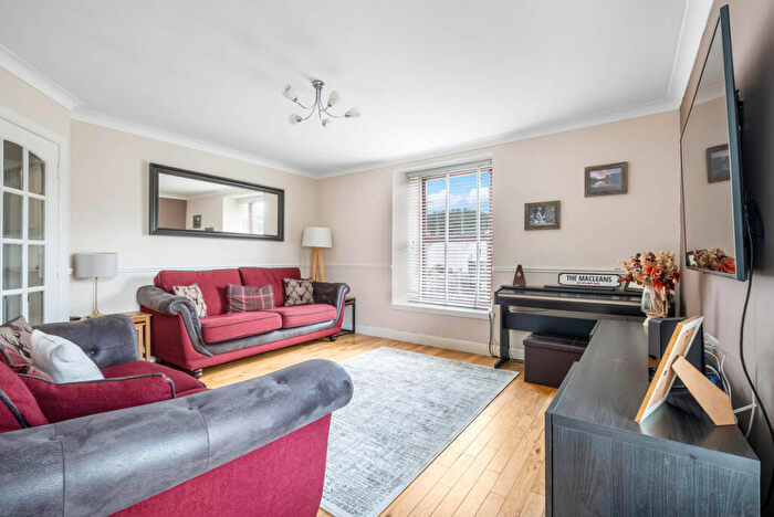 4 Bedroom End Of Terrace House For Sale In Heron Rise, Dundee, DD4