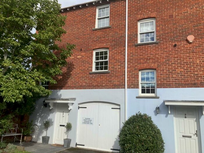3 Bedroom Town House To Rent In Trafalgar Place, Lymington, Hampshire, SO41