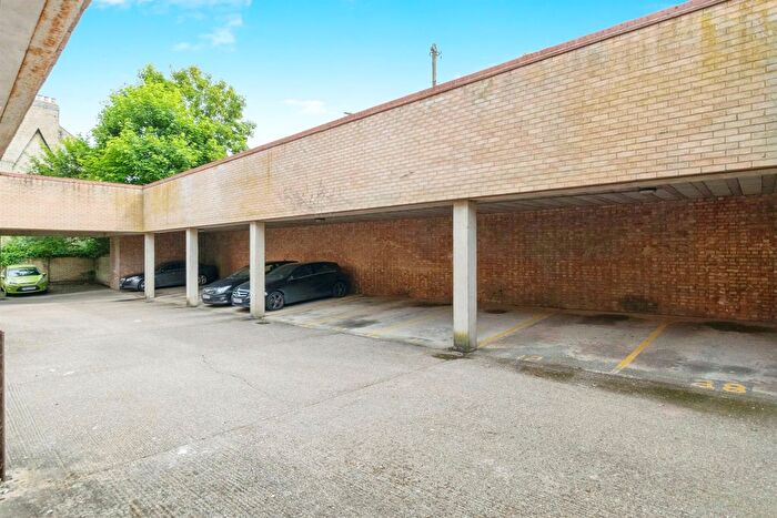 1 Bedroom Flat For Sale In Gresley Lodge, Old North Road, Royston, SG8