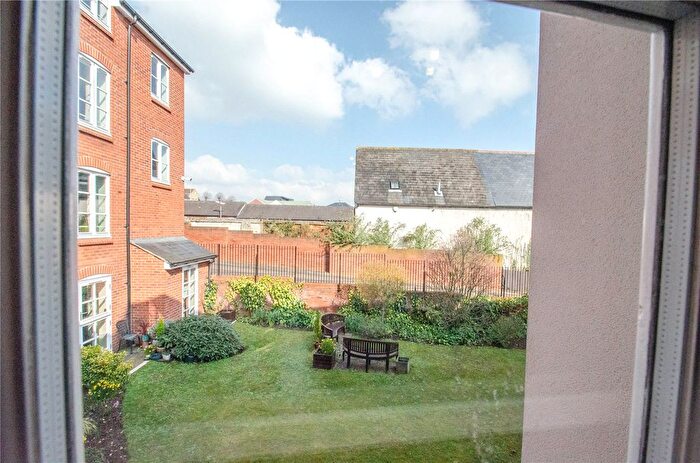 1 Bedroom Flat For Sale In Paynes Park, Hitchin, Hertfordshire, SG5
