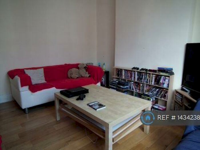 5 Bedroom Terraced House To Rent In Gosberton Road, London, SW12