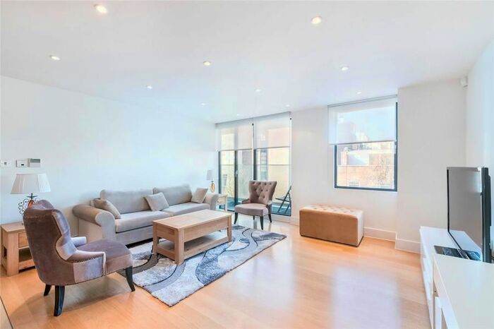 2 Bedroom Flat To Rent In Hyde Park Square, London, W2