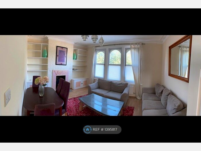 3 Bedroom Flat To Rent In Champion Road, London, SE26