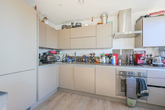 1 Bedroom Flat To Rent In Roosevelt Tower, Canary Wharf, London, E14