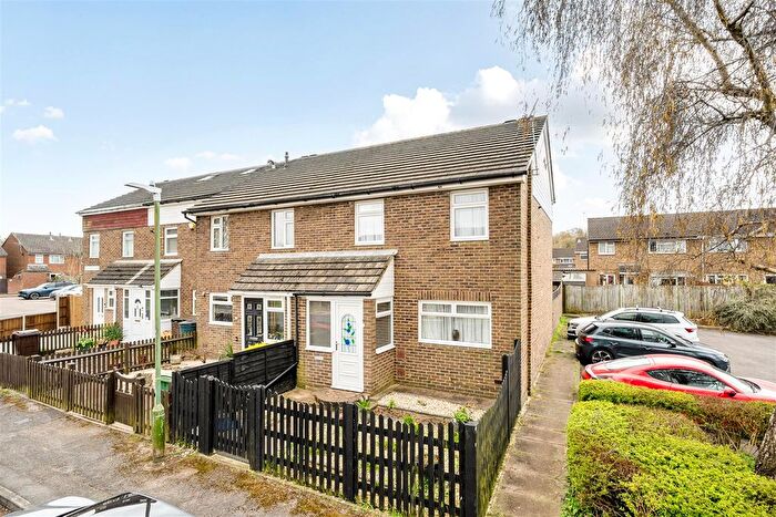 2 Bedroom End Terrace House For Sale In Selbourne Walk, Maidstone, ME15