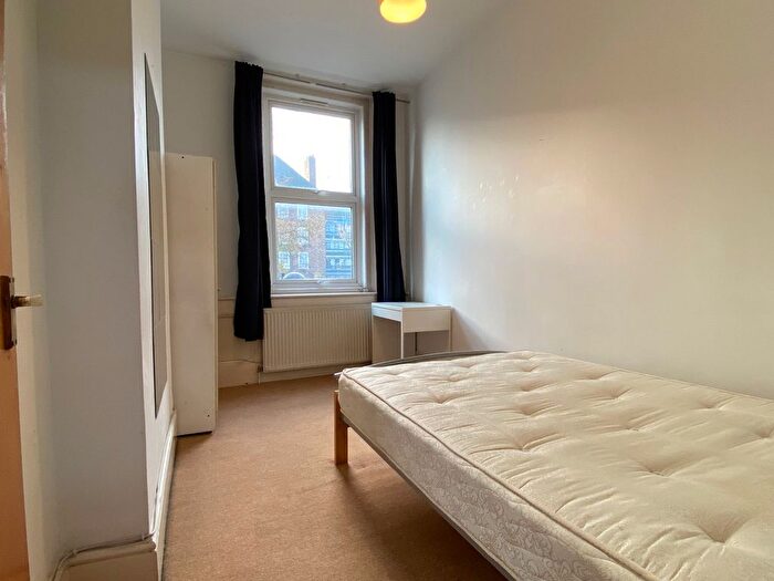 2 Bedroom Flat To Rent In Holloway Road, London, N7
