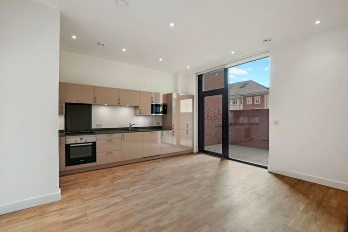 2 Bedroom Apartment To Rent In Burgess Springs, Chelmsford, CM1